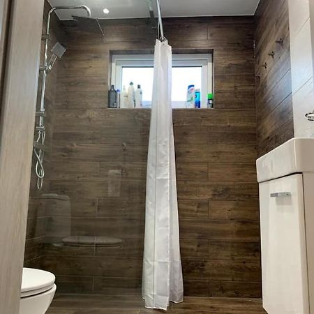 R&J Guesthouse Ro0M Grindavík Dış mekan fotoğraf