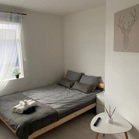 R&J Guesthouse Ro0M Grindavík Dış mekan fotoğraf