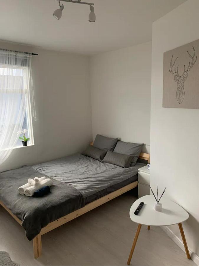 R&J Guesthouse Ro0M Grindavík Dış mekan fotoğraf